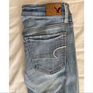 Never Worn - American Eagle Super Stretchy Jeans